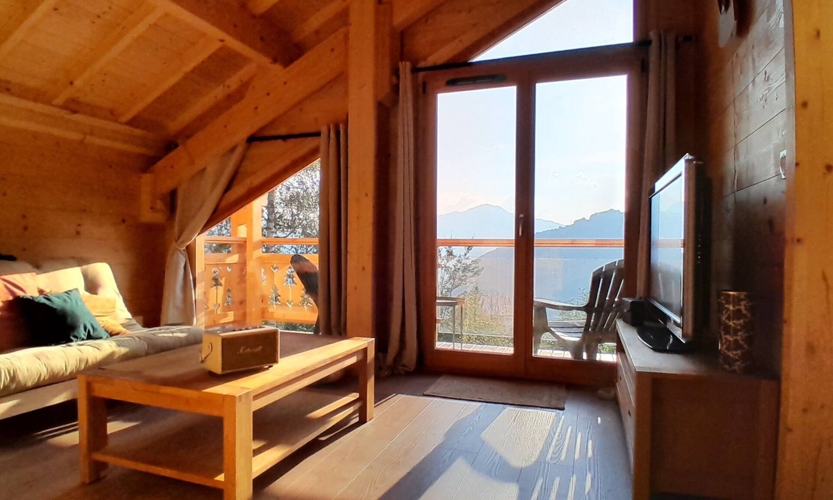 Cohennoz Ski Chalet | Chalet in a natural setting