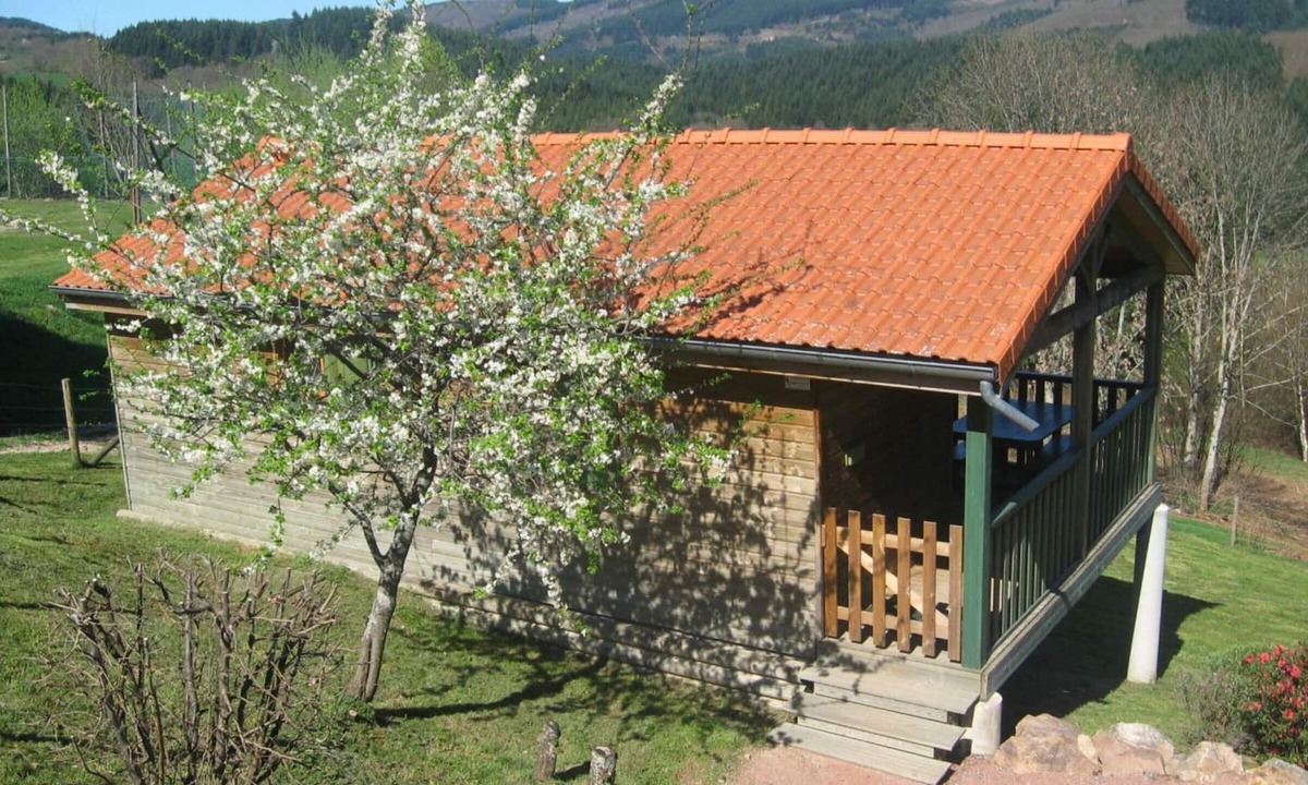 Les Noes Cottage | Chalet in the Madeleine Mountains with terrace, pets allowed