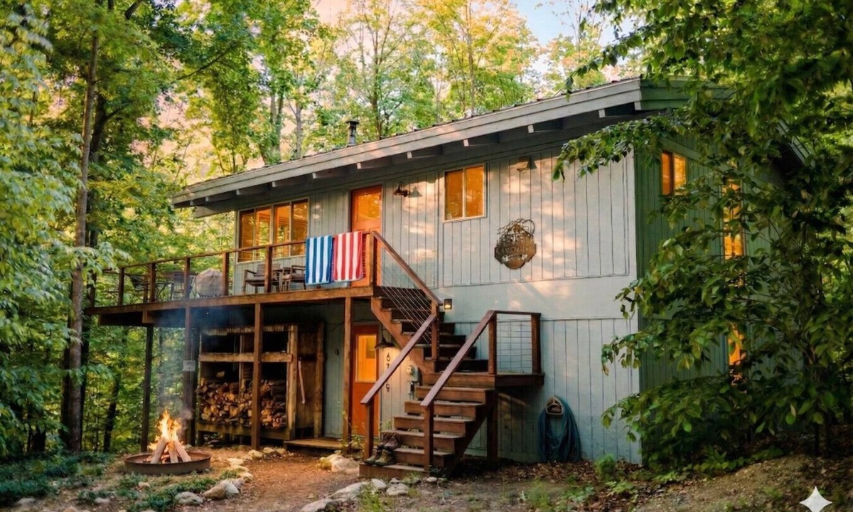 Bellaire House | Chalet in the Trees - Sauna|Game Room|Pool Access