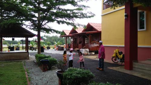 Kampung Badang Hotel | Chalet Kb Wakaf Kayu