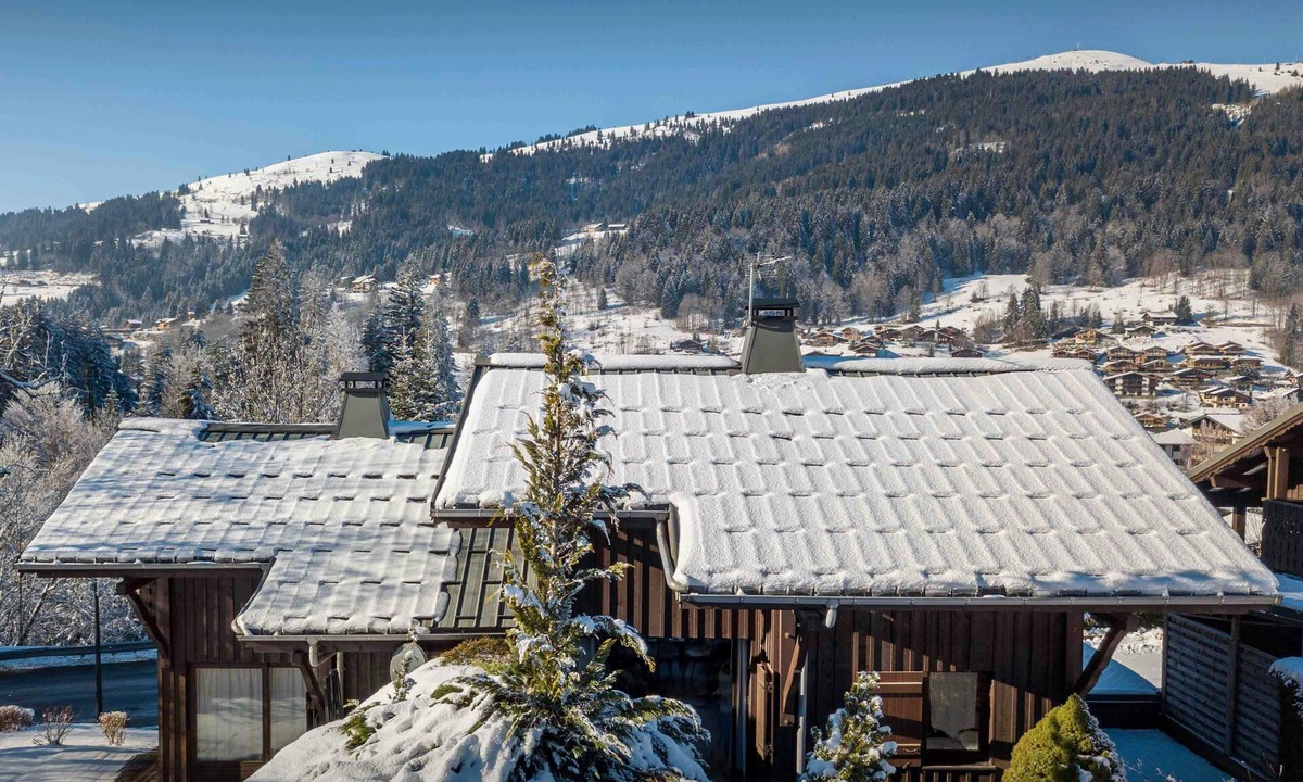 Les Gets Ski Chalet | Chalet Kouzya - mountain break for 8 in Les Gets - OVO Network