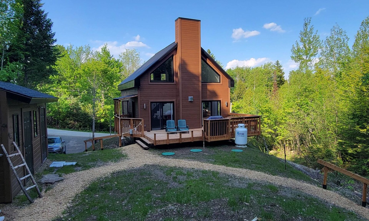 Sainte-Ann-des-Lacs Ski Chalet | Chalet L'hêtre au Sommet
