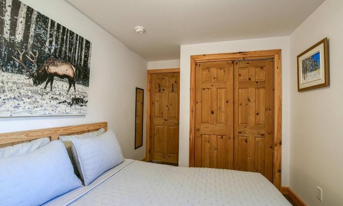 Wentworth-Nord Cottage | Chalet L'Hirondelle/Blissful BaynCozy lakeside cottage lake access private beach