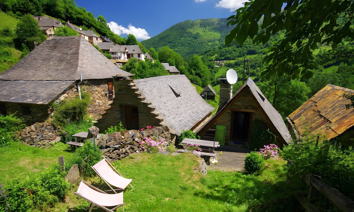 Sentein Cottage | Chalet La Grange d'Arlette with Mountain View