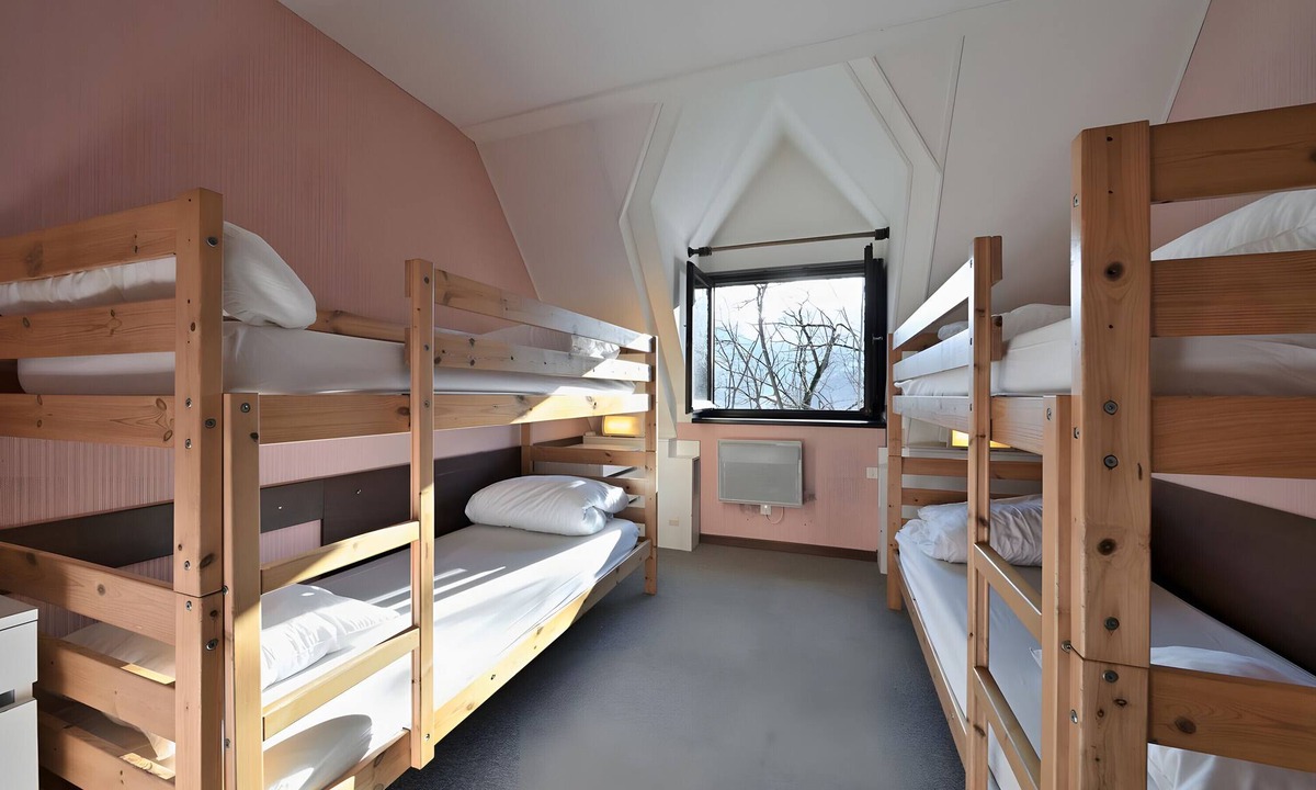Garin Ski Chalet | Chalet 'La Vingt' with Mountain View, Shared Terrace and Private Garden