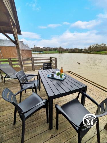 Villiers-Charlemagne House | Chalet Le Brochet