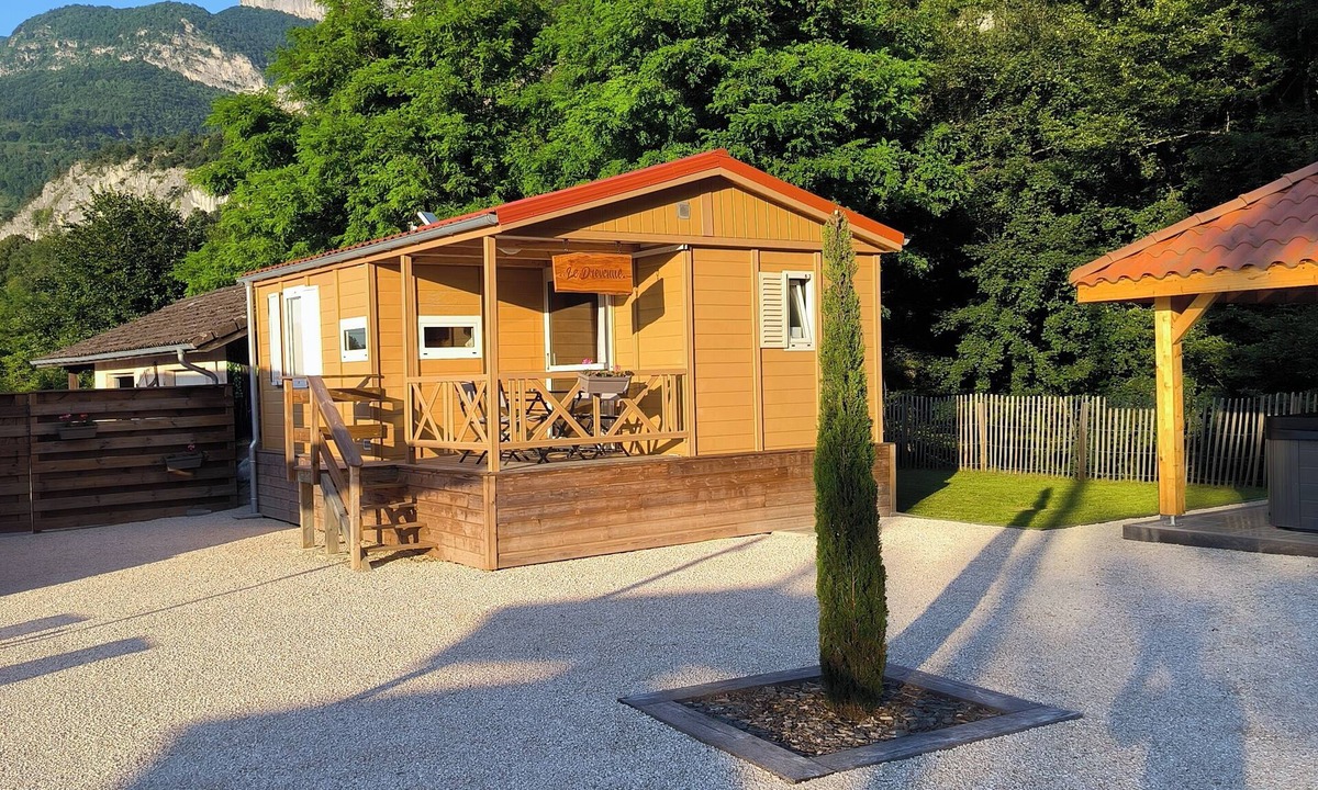 Rovon Ski Chalet | Chalet "le Drevenne" at the foot of the Vercors mountains Get close to nature