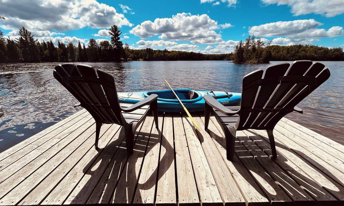 Mont-Laurier Ski Chalet | Chalet Le Malpic, Laurentides, Bord de l'eau, en pleine nature. Animaux acceptés