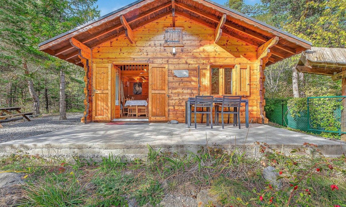 Meolans-Revel House | Chalet "Le Mazet" with Mountain View, Private Terrace & Wi-Fi