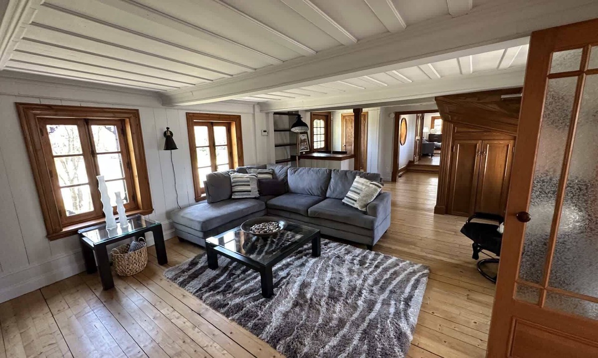 Cacouna Ski Chalet | Chalet Le Patrimoine | Peaceful Riverfront Stay