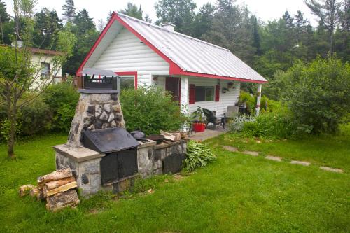 Saint-Elie-de-Caxton Bed & Breakfast | Chalet Le Semeur