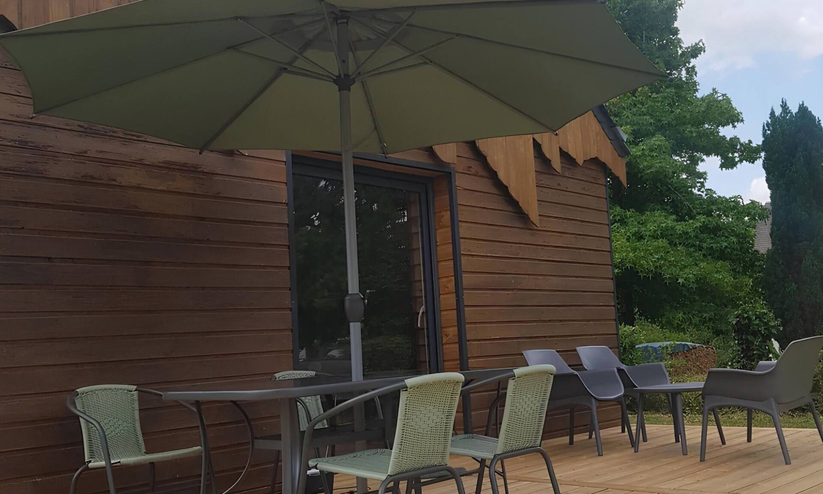 Thehillac Ski Chalet | Chalet 'Le Ty Gîte - Sud Morbihan' with Private Terrace, Wi-Fi and Air Conditioning