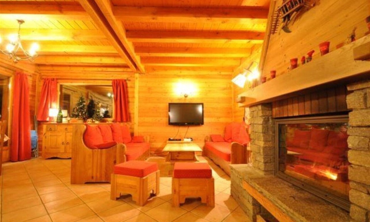 Peisey-Nancroix Ski Chalet | Chalet Les Barillons