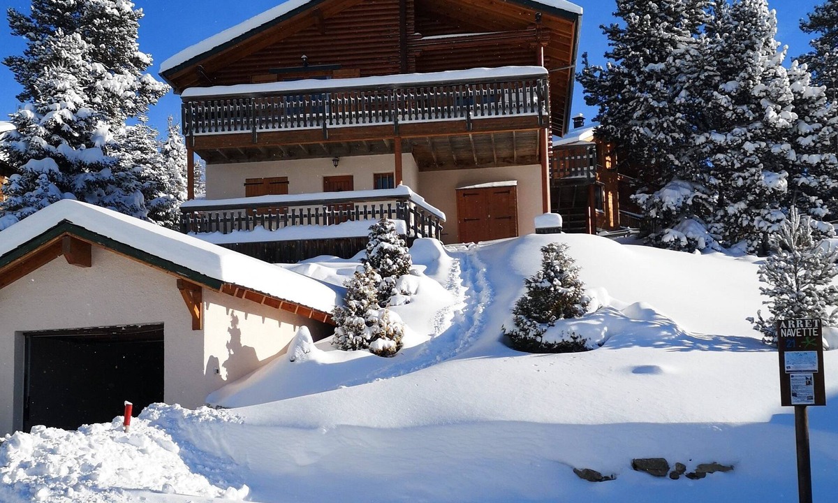 Pyrenees 2000 Ski Chalet | Chalet les deux marmottes - Vue montagne