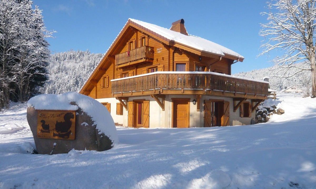 Xonrupt-Longemer Ski Chalet | Chalet "les Skirons" sleeps 12 to 18, 3-star rating