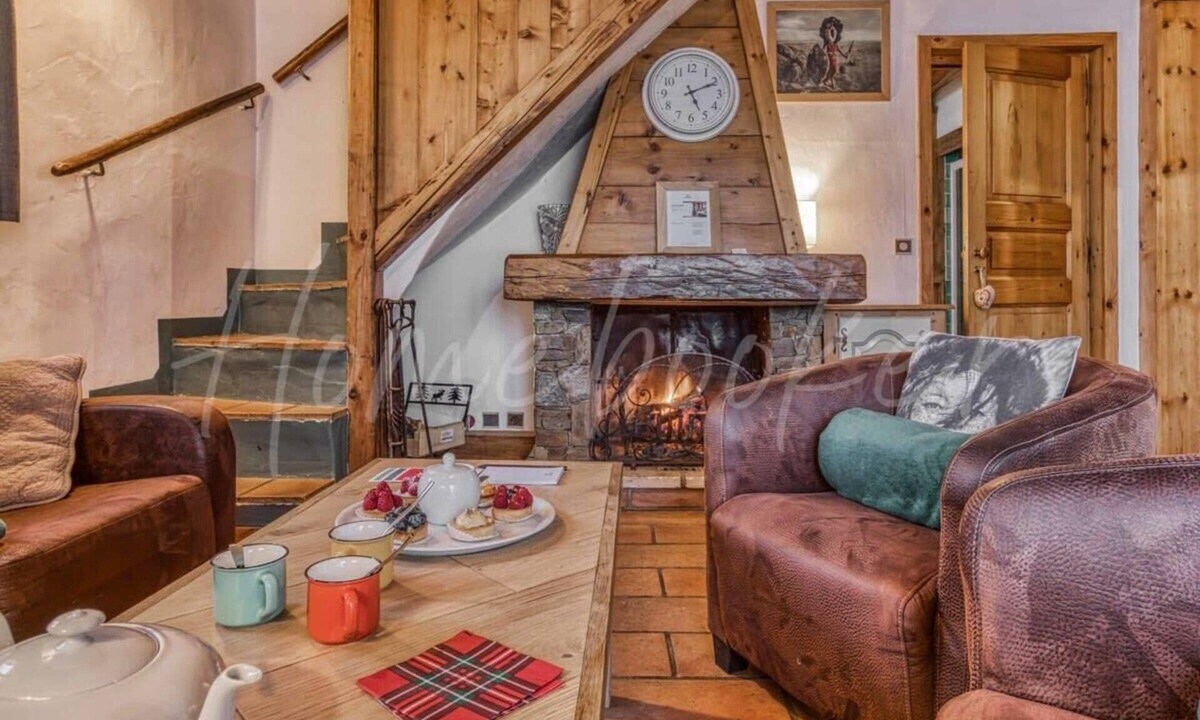 Demi-Quartier Ski Chalet | Chalet Lutins Summary