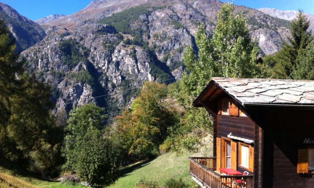 Graechen House | Chalet Marnelia by Interhome