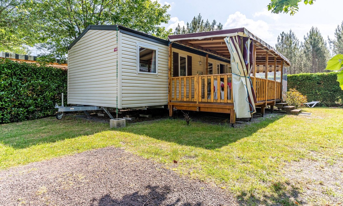 Gastes RV Rental | Chalet "Mobilehome Bernard" with Private Garden & A/C