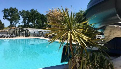 Saint-Hilaire-de-Riez Ski Chalet | Chalet moderne à Saint-Hilaire-de-Riez avec piscine