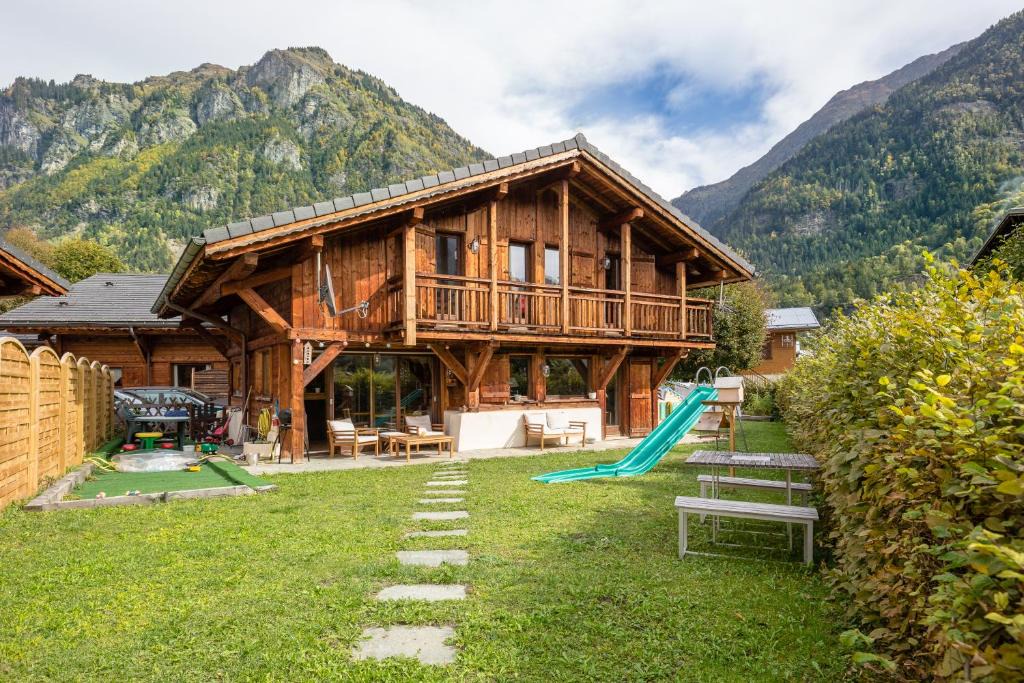 Servoz Ski Chalet | Chalet Mountain View