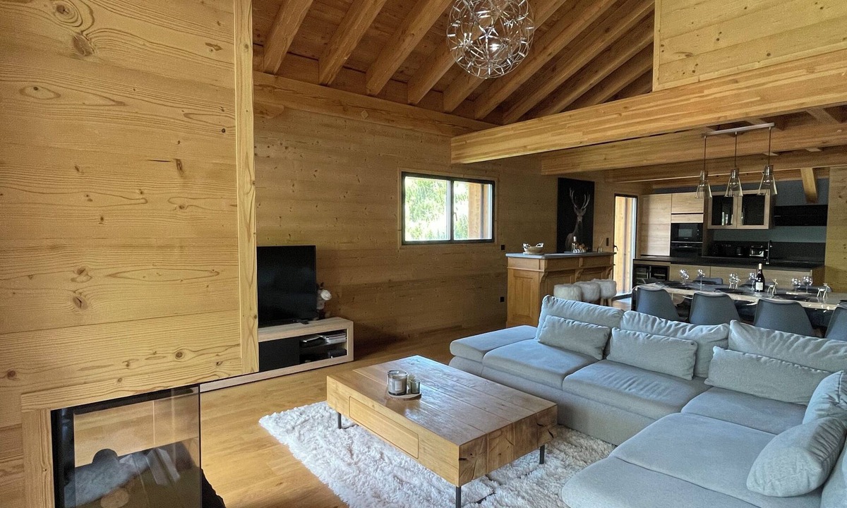 Mont-de-Lans Ski Chalet | Chalet Neuf Plein Centre