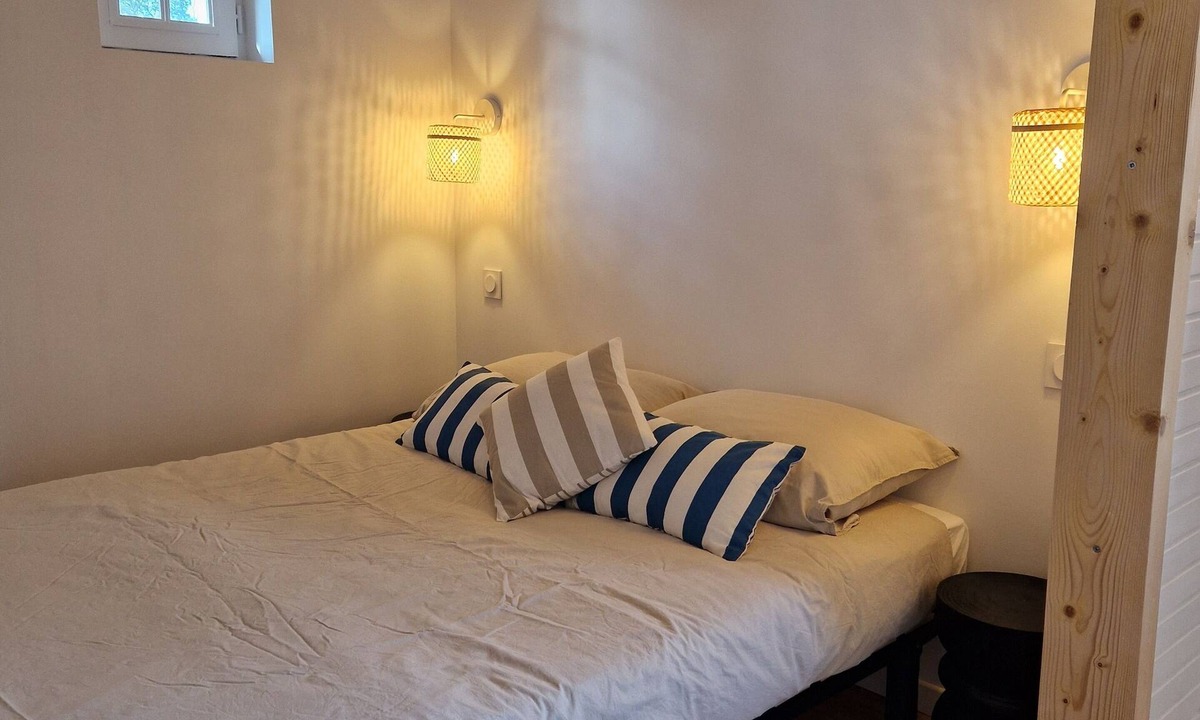 Saint-Sauveur-les-Bray Ski Chalet | Chalet on the Seine