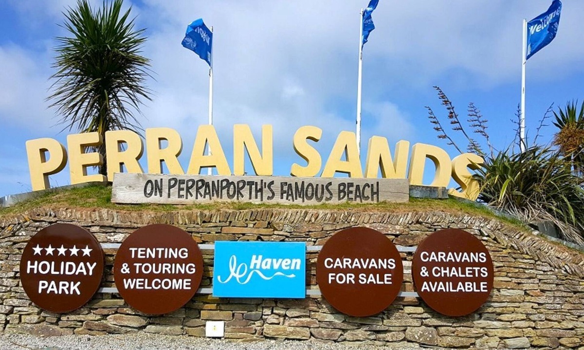 Perranporth Ski Chalet | Chalet on Perran Sands, Haven holiday park