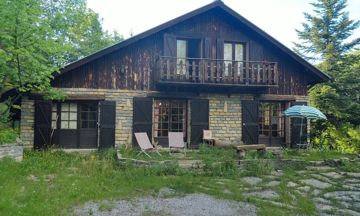 Allos Ski Chalet | Chalet on the slopes