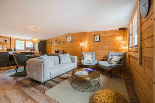 Vitznau Apartment | Chalet Oz Vitznau with Lake Lucerne Views