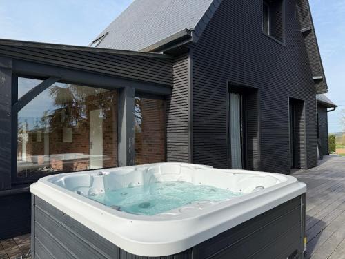 Fleury House | Chalet Pachamama - Pour 10 avec jacuzzi