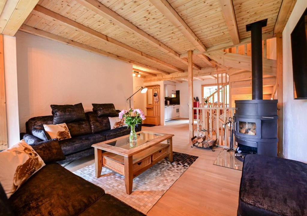 Chamoson Ski Chalet | Chalet Paisible by Interhome
