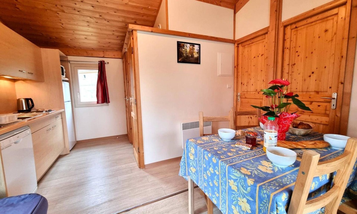 Usson-en-Forez Cottage | Chalet, pets welcome, preserved nature - 4 guests