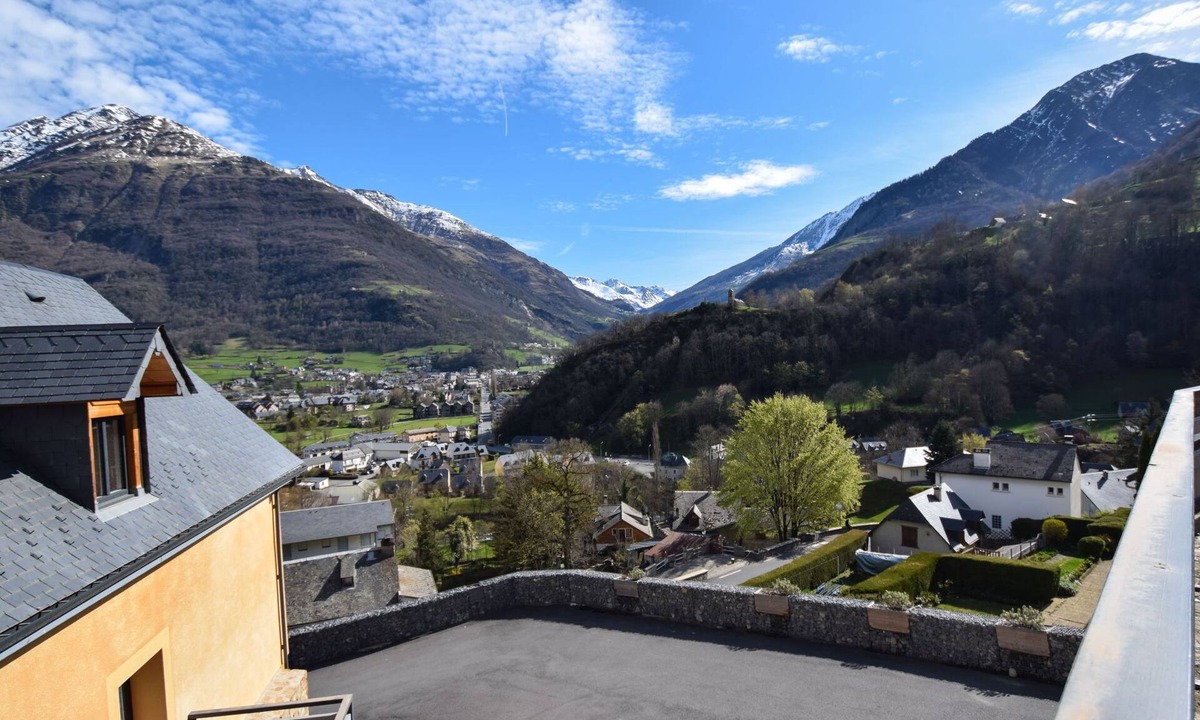 Luz-Saint-Sauveur House | Chalet Pic du Midi 3 Zimmer 2 Badezimmer by Interhome