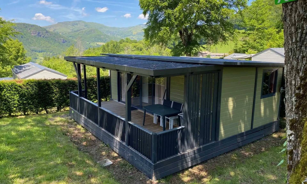 Vic-sur-Cere Ski Chalet | Chalet - Piscine - ccbbd0h