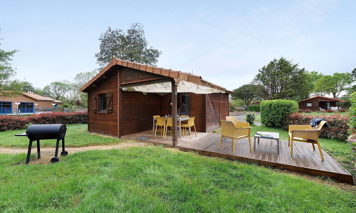 Saint-Gervais RV Rental | Chalet “Prestige Le 13” with Shared Pool, Communal Garden and Wi-Fi