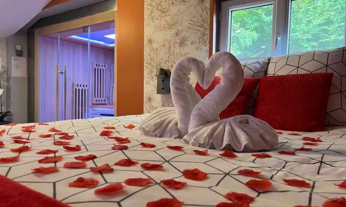 Saint-Gilles-de-Cretot Ski Chalet | Chalet romantique avec spa et sauna prives