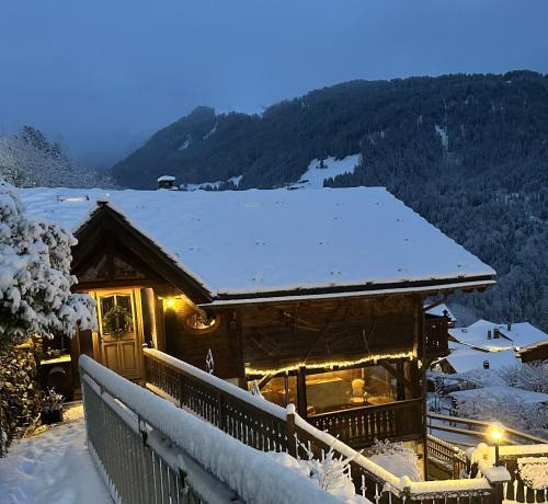 Les Posses-sur-Bex Apartment | Chalet Rayon de Soleil Gryon Villars