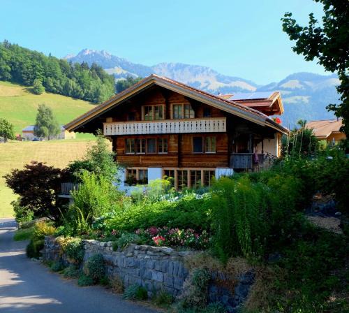 Latterbach Apartment | Chalet Ried Naturpark Diemtigtal