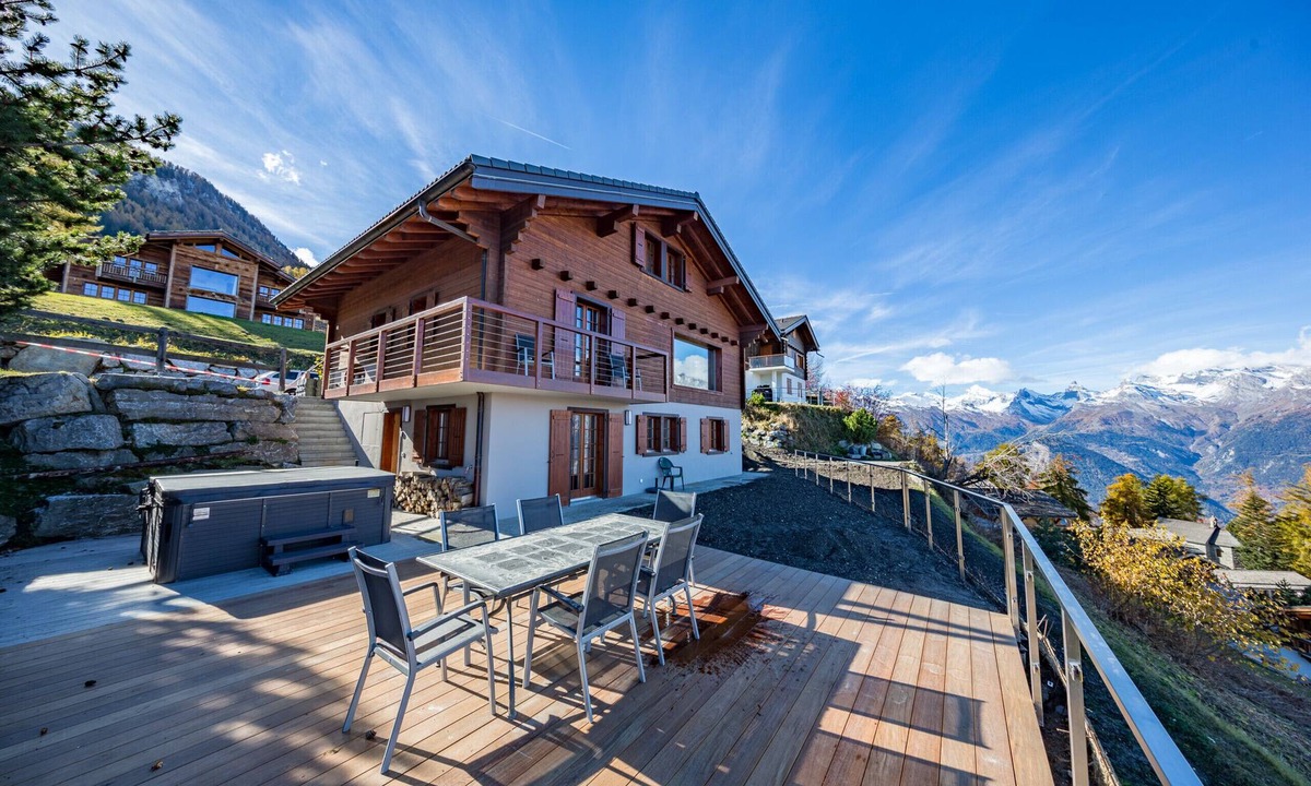 Saint-Pierre-de-Clages Ski Chalet | Chalet Riquet - ski-in/out - luxe