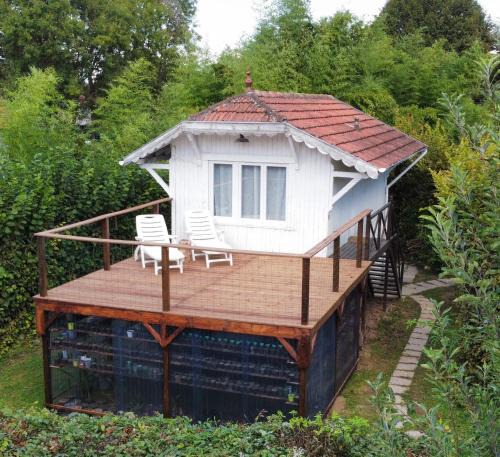 Isles-les-Villenoy Ski Chalet | Chalet romantique Terrasse privée Île aux Palmiers