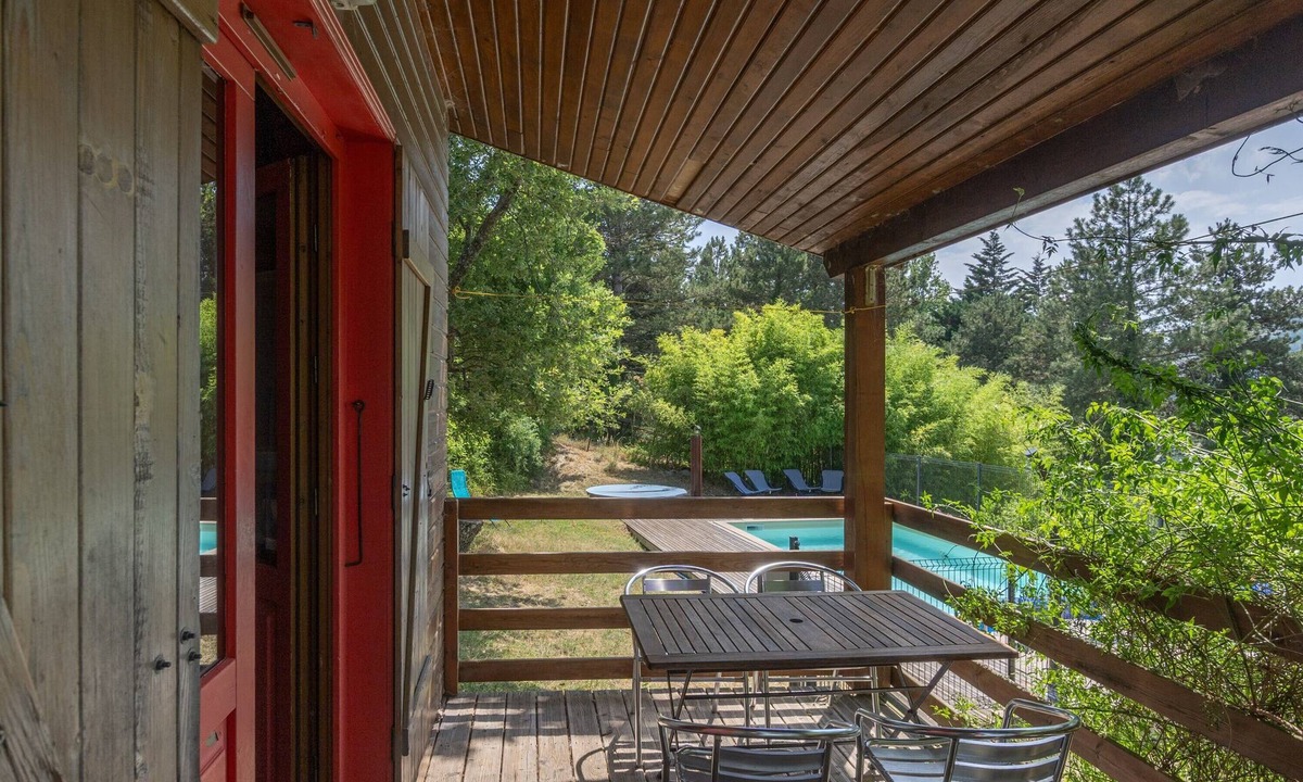 Darbres Ski Chalet | Chalet 'Rouge 4 Personnes' with Balcony and Wi-Fi