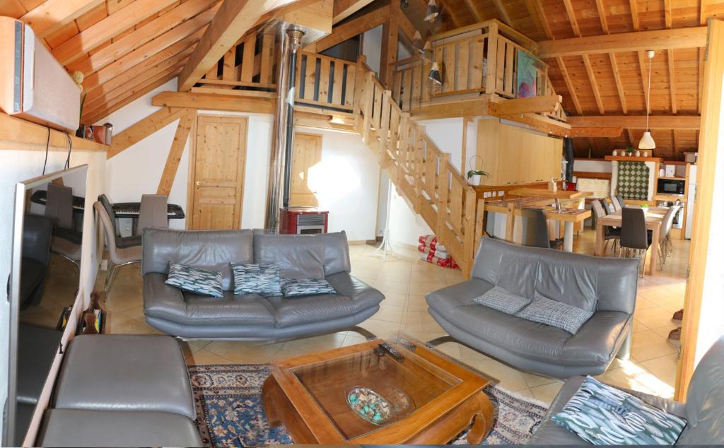 Eteaux House | Chalet Savoyard Balcon de Villy