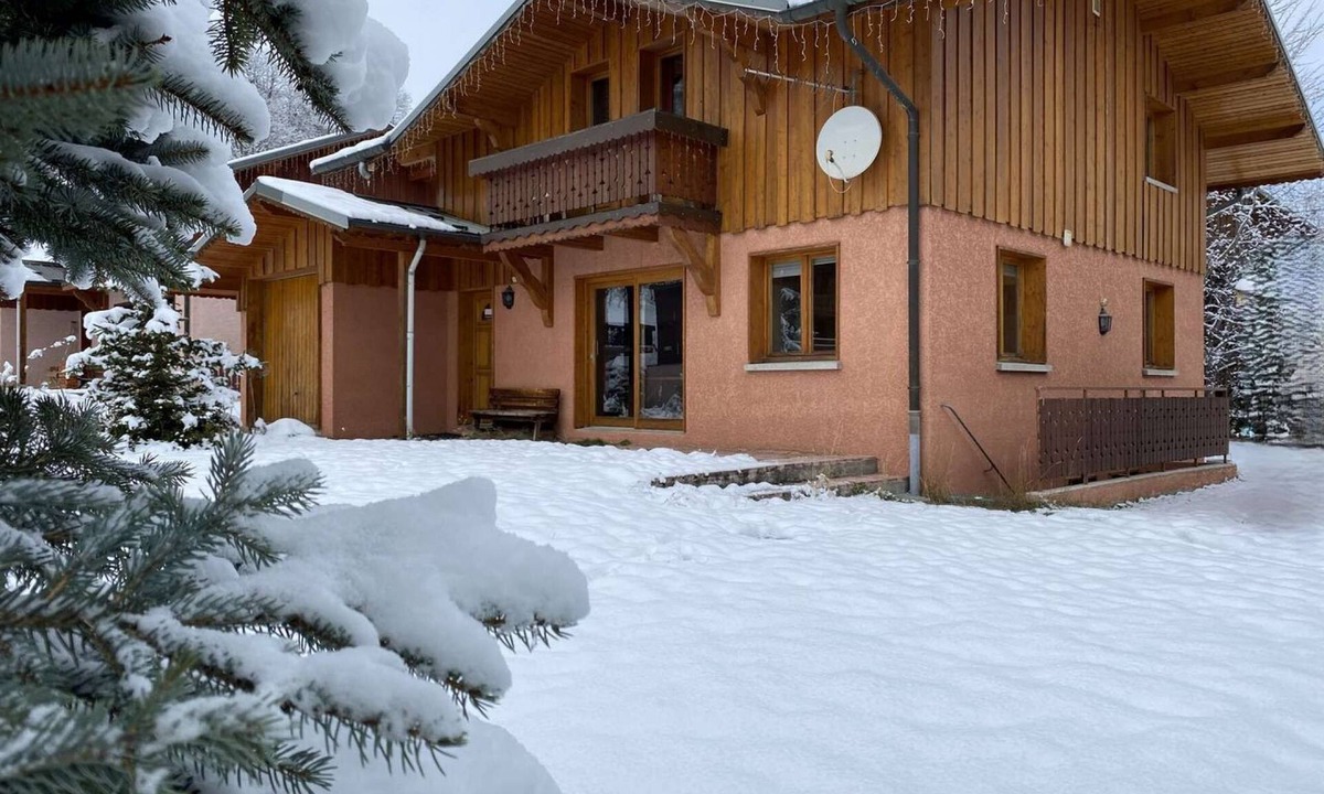 Le Bettaix Ski Chalet | Chalet Snow Paradise