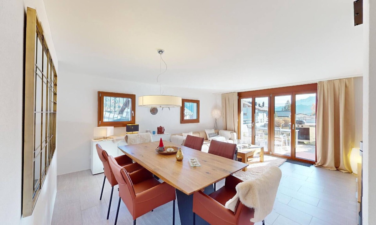 Lenz Apartment | Chalet-style maisonette with mountain view