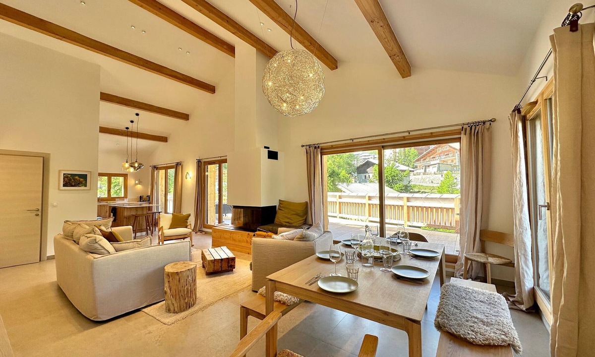 Les Claux Ski Chalet | Chalet Vars, 5 bedrooms, 12 persons