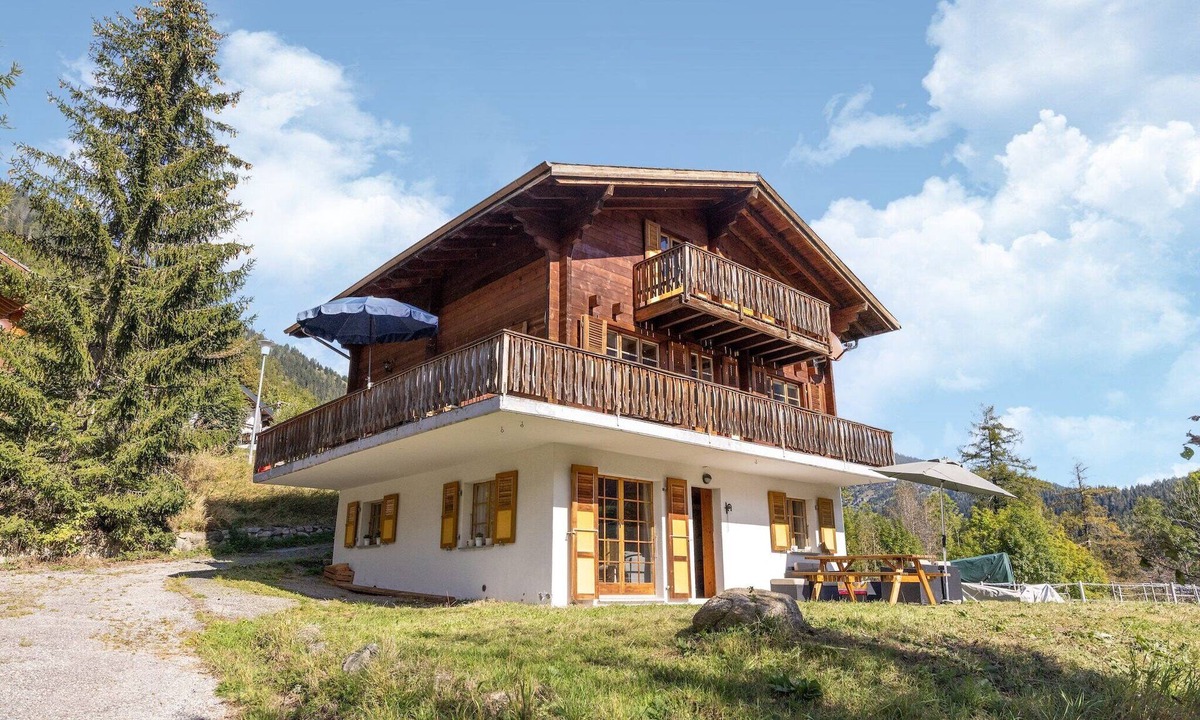 Fiesch House | Chalet Verrel near Aletsch Ski Gondolas
