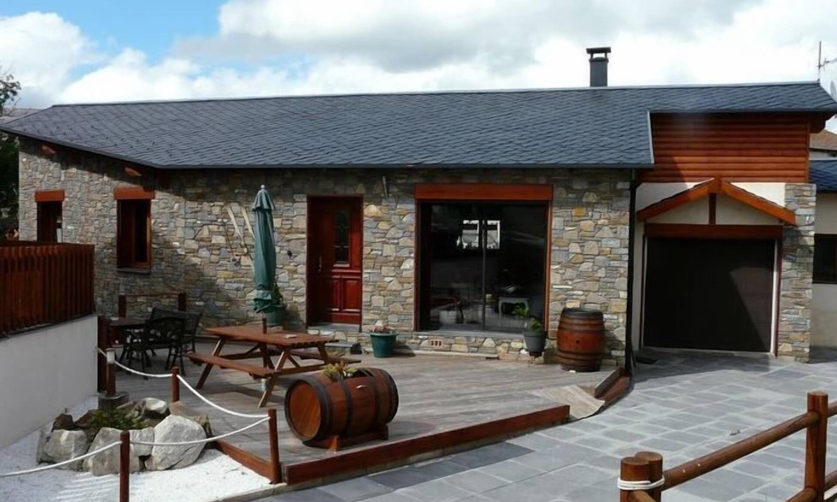 Superbolquere Ski Chalet | Chalet very cozy stone - interior tt wood- 8 pers Wifi on 500m ²