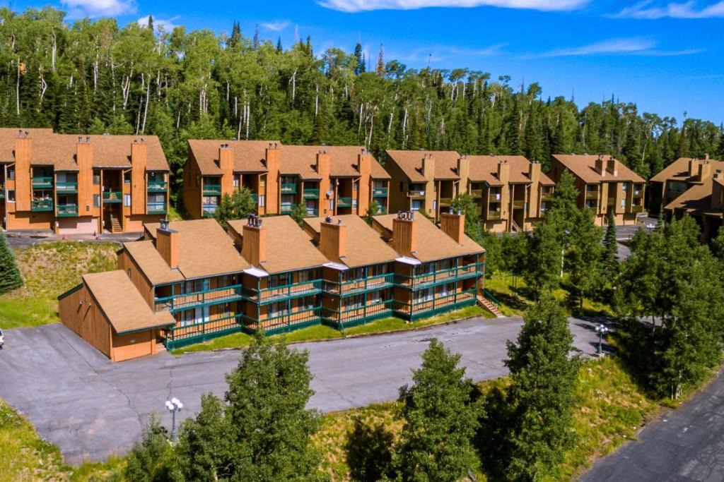Brian Head Apartment | Chalet Village #25