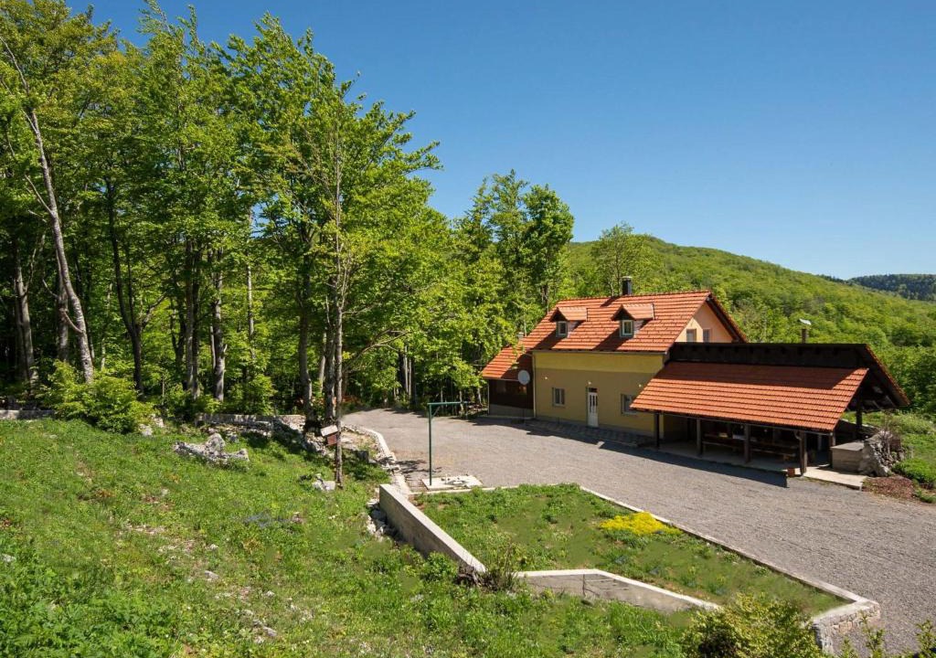 Senj Ski Chalet | Chalet Vršak by Interhome