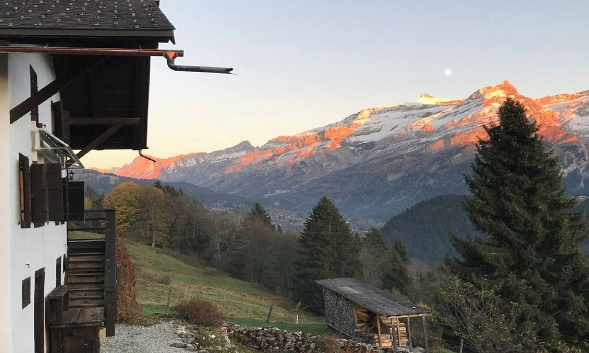 Vers L'Eglise Ski Chalet | ✨CHALET WITH A CINEMATIC VIEW